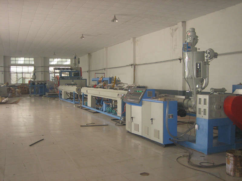El equipo de producción de la compañía está comenzando