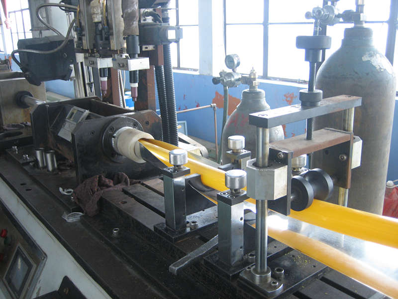 Línea de extrusión de tubos de aluminio